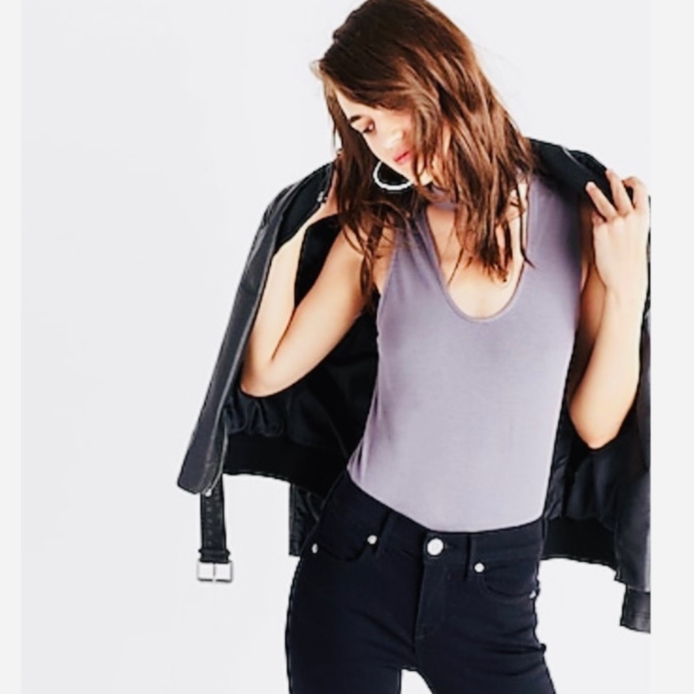 ✨Express Sleeveless Choker Top